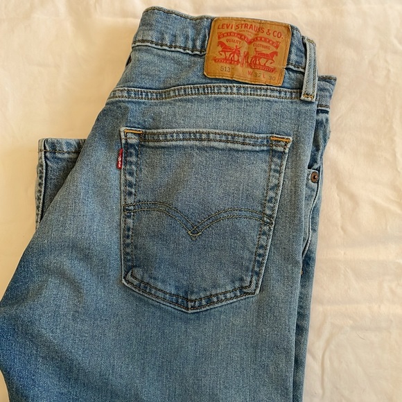 Levi Mens Jeans Style 513 32x30 - Picture 2 of 3